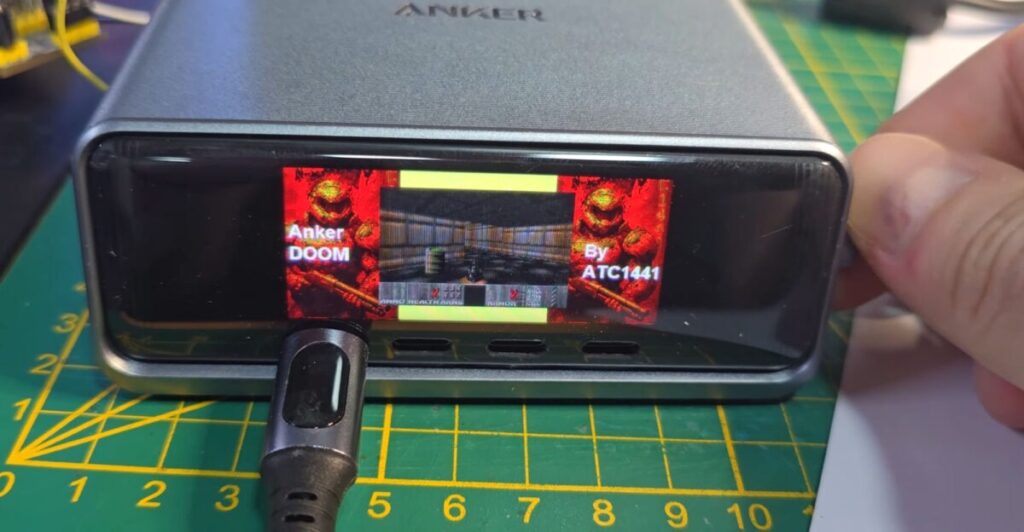 Már egy mezei telefontöltőn is elfut és játszható a Doom