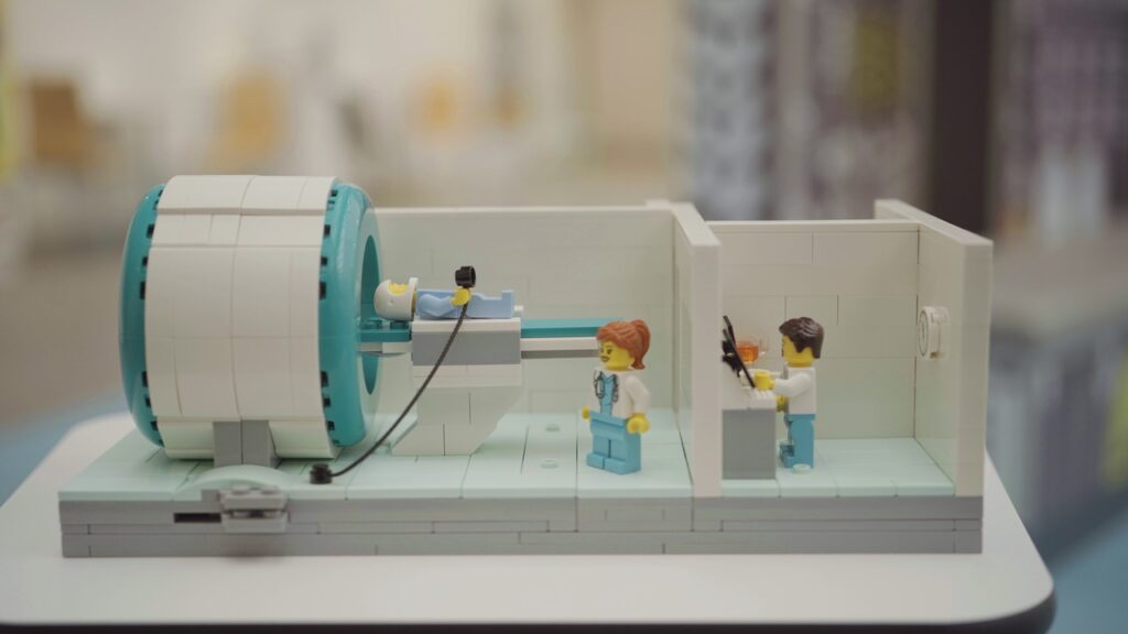 LEGO MRI szett nyugtatja meg a gyerekeket a kórházakban