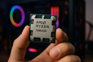 Olcsó 3D V-Cache processzorral jelentkezne az AMD