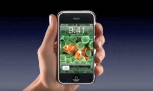 Az iOS 26.1 új funkciója egyenesen 2007-ig repít majd vissza