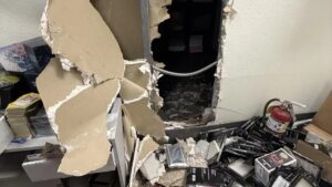 Klasszikus: alagutat ástak a Pokémon kártyatolvajok, így szerezték meg a zsákmányt