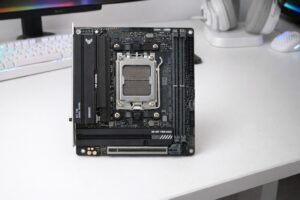 Megérkezett az ASUS első budget mini-ITX alaplapja
