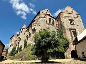 A Kingdom Come fejlesztői egy igazi kastélyt újítanak fel a bevételből